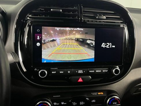 Used 2024 Kia Soul EX image 16