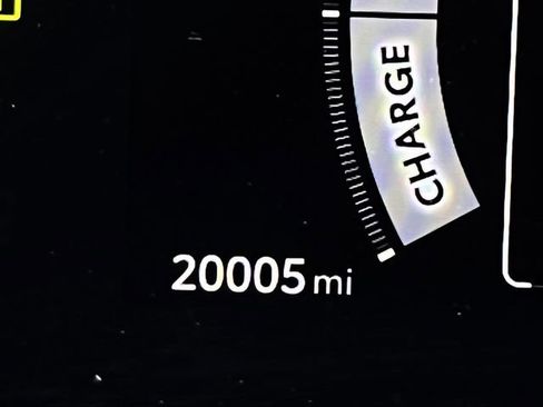 Used 2025 Toyota Camry SE image 22