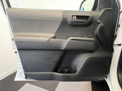 Used 2021 Toyota Tacoma SR RWD image 7
