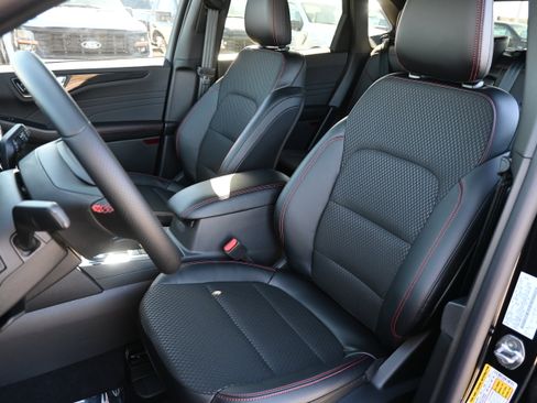 New 2026 Ford Escape ST-Line w/ Tech Pack #1 image 30