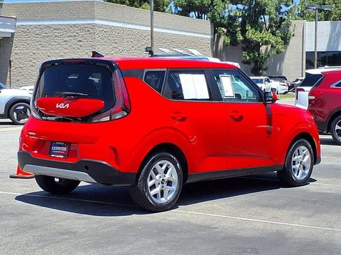 Certified 2024 Kia Soul LX w/ Option Group 015 FWD image 4