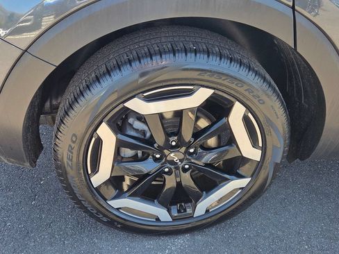 Used 2024 Kia Telluride EX AWD/4WD image 9