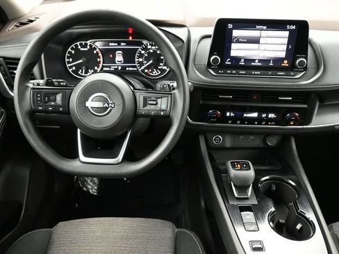Used 2023 Nissan Rogue SV FWD image 5