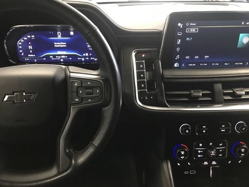 Used 2022 Chevrolet Suburban RST w/ Luxury Package image 19