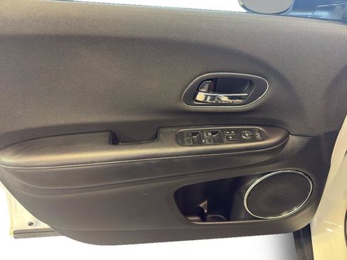 Used 2019 Honda HR-V EX image 15