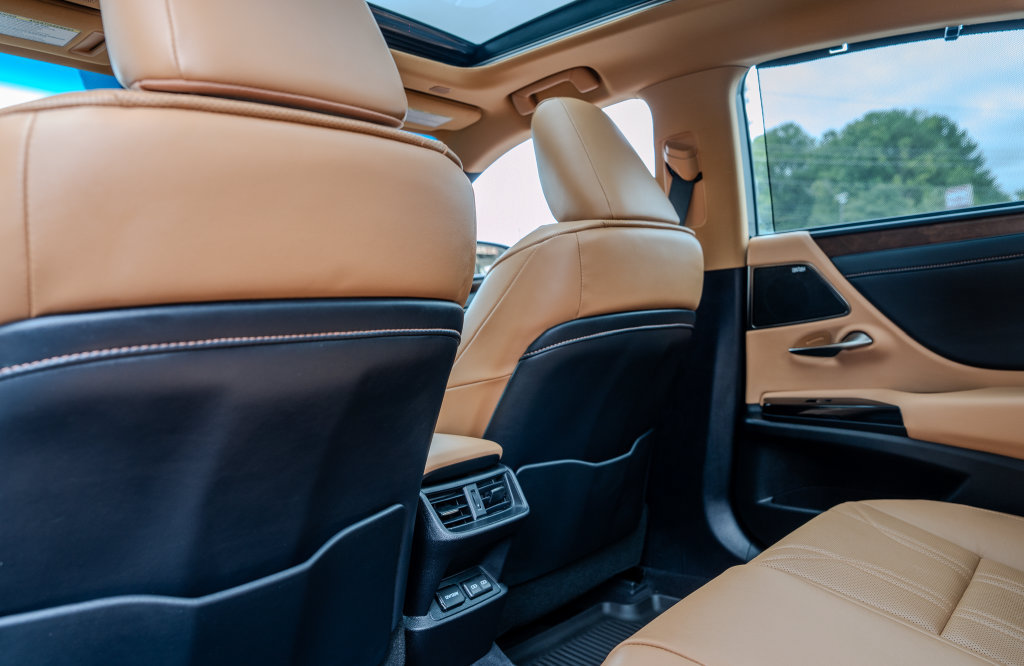 Used 2024 Lexus ES 350 Ultra Luxury w/ Accessory Package (Z1) FWD image 22