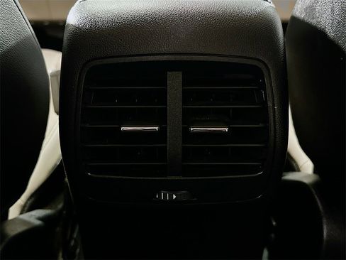 Used 2020 Ford Escape Titanium image 29