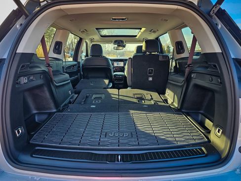 Certified 2024 Jeep Grand Cherokee L Limited image 38