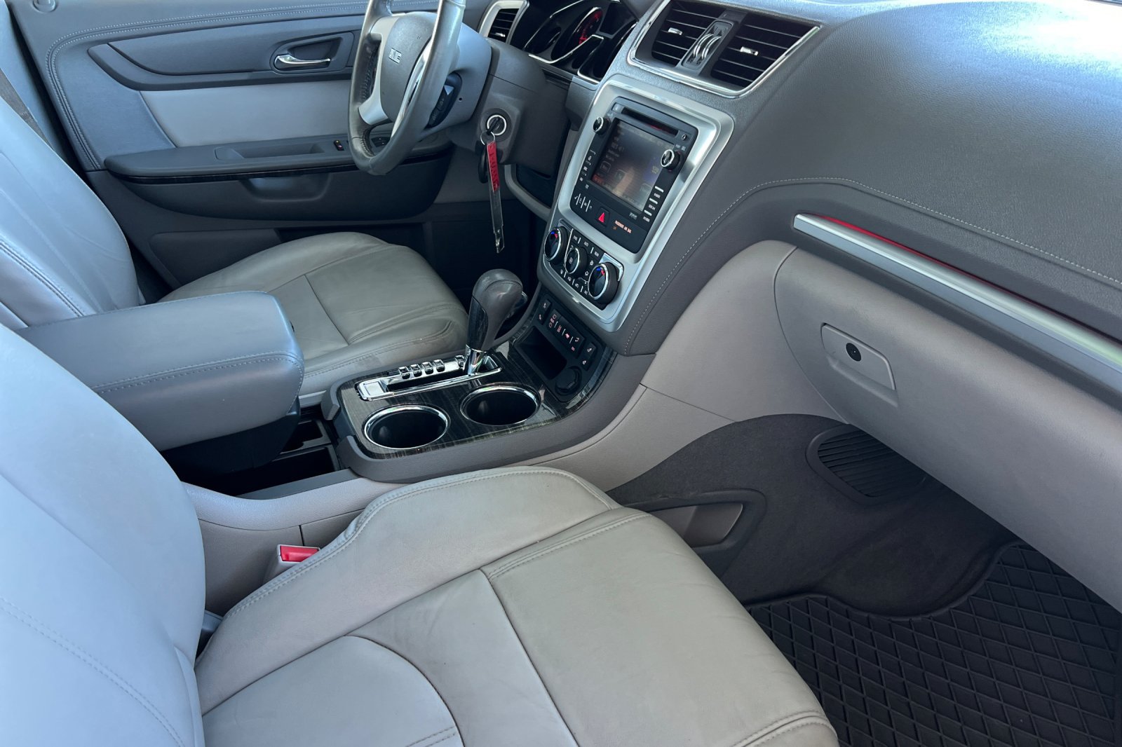 Used 2014 GMC Acadia SLT FWD image 17