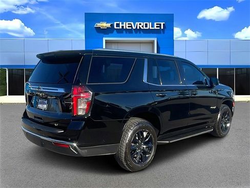 Used 2022 Chevrolet Tahoe LT w/ Luxury Package image 3