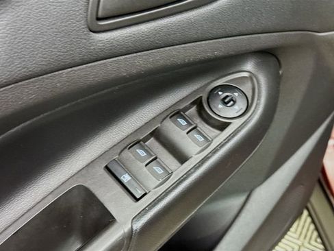 Used 2018 Ford Escape S image 17