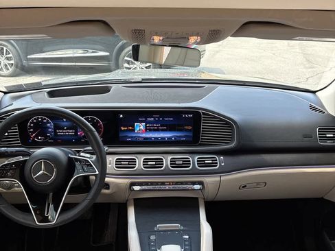 Used 2024 Mercedes-Benz GLE 450 4MATIC image 10