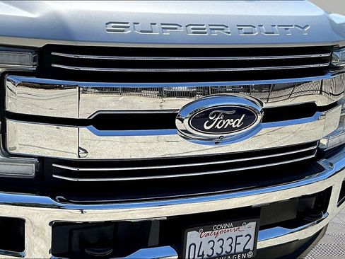 Used 2017 Ford F250 Lariat w/ Lariat Ultimate Package AWD/4WD image 33