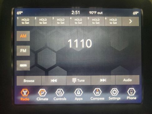 Used 2019 Jeep Cherokee Trailhawk w/ Cold Weather Group AWD/4WD image 25
