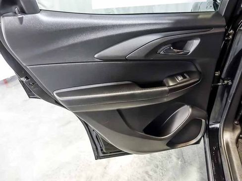 Used 2023 Chevrolet TrailBlazer RS w/ Convenience Package FWD image 26