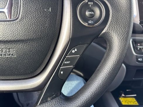 Used 2018 Honda Pilot EX image 24