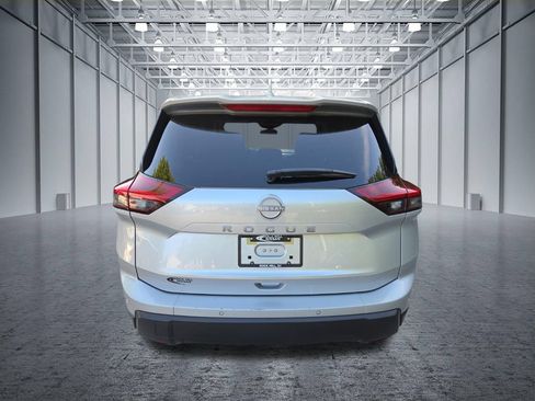 Certified 2025 Nissan Rogue SV FWD image 7