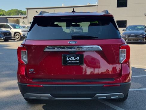 Used 2023 Ford Explorer XLT w/ Equipment Group 202A RWD image 4