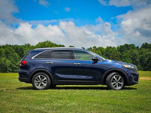 Used 2019 Kia Sorento EX w/ EX Touring Package FWD image 2