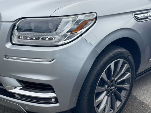 Used 2021 Lincoln Navigator Reserve w/ Luxury Package AWD/4WD image 8