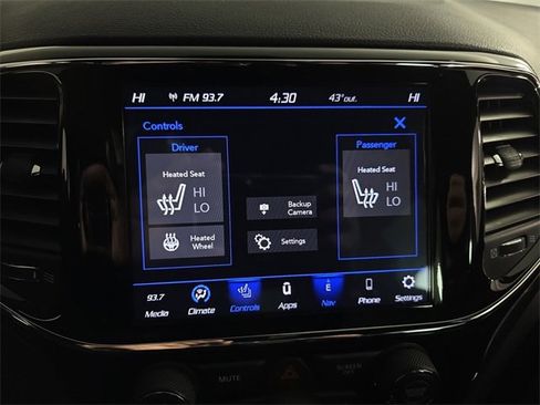 Used 2020 Jeep Grand Cherokee Altitude image 15