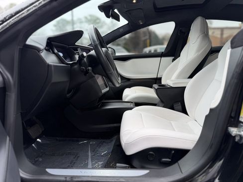 Used 2018 Tesla Model S 100D image 25