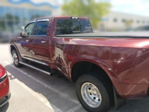 Used 2017 RAM 3500 Laramie Longhorn AWD/4WD image 3