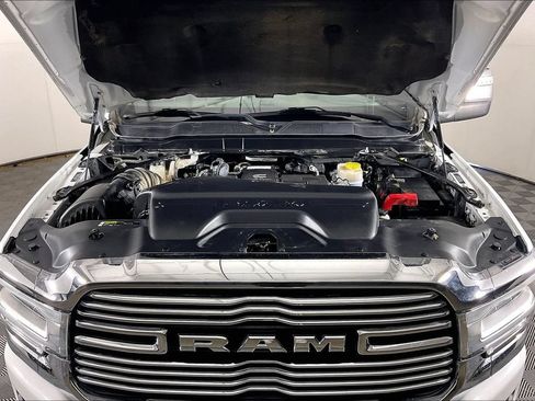 Used 2023 RAM 2500 Laramie AWD/4WD image 12