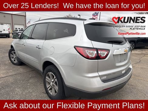 Used 2017 Chevrolet Traverse LT image 6