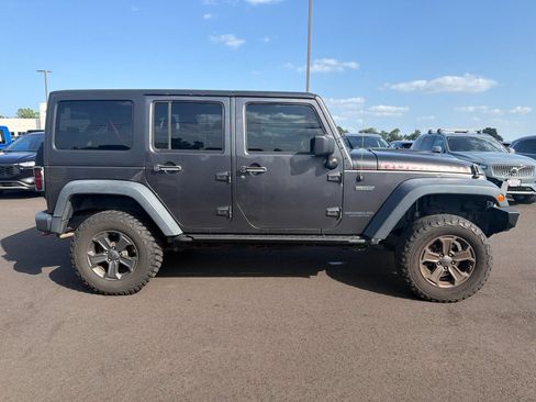 Used 2017 Jeep Wrangler Unlimited Rubicon AWD/4WD image 5
