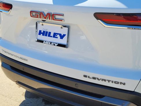 Used 2025 GMC Terrain Elevation AWD/4WD image 5