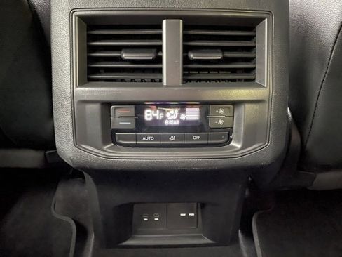 Used 2023 Volkswagen Atlas SE image 26