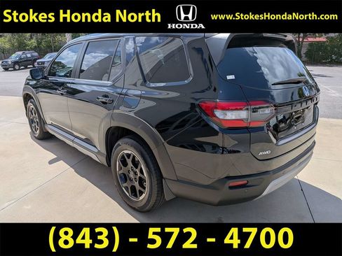 Certified 2025 Honda Pilot EX-L image 4