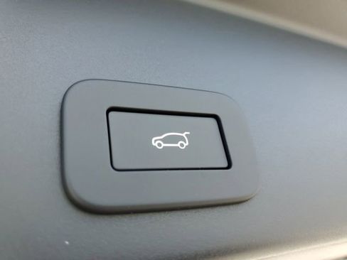 Used 2026 Land Rover Range Rover Evoque S image 12