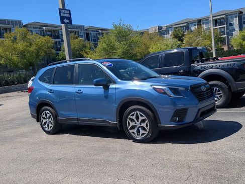 Used 2024 Subaru Forester Premium image 2