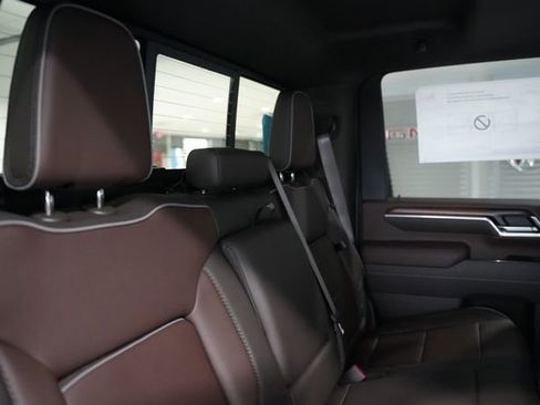 New 2026 GMC Sierra 2500 Denali w/ Denali Reserve Package image 18