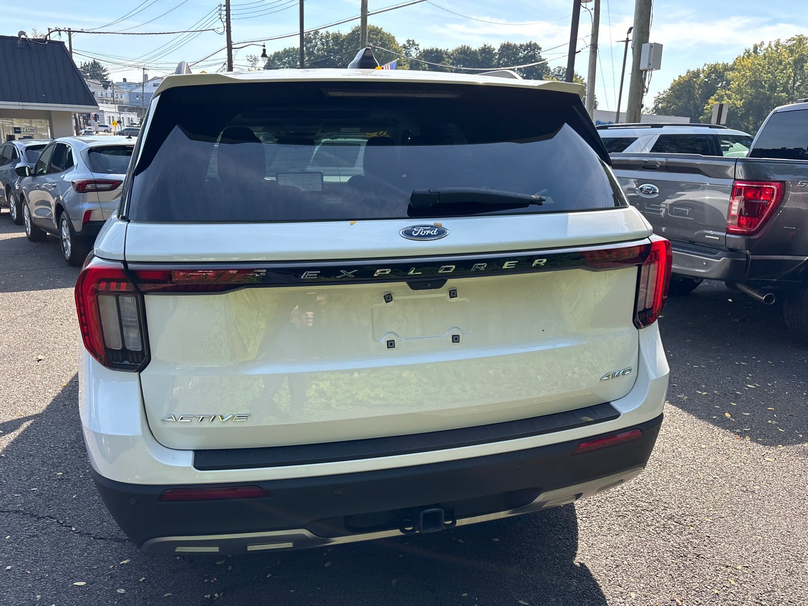 Used 2025 Ford Explorer Active w/ Active Comfort Package AWD/4WD image 6