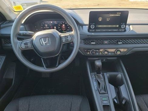 Used 2025 Honda Accord SE image 15