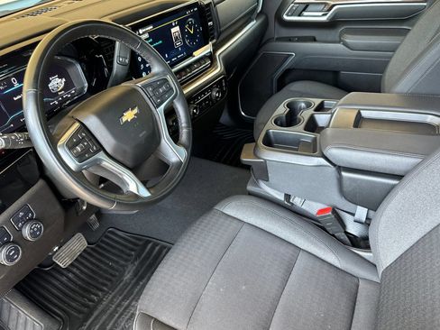 Certified 2025 Chevrolet Silverado 2500 LT w/ Convenience Package AWD/4WD image 10