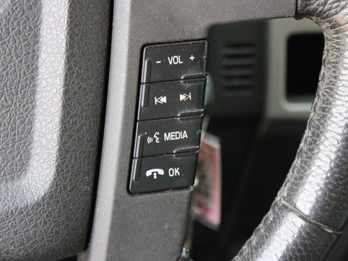 Used 2011 Ford F150 XLT w/ XLT Chrome Pkg image 12