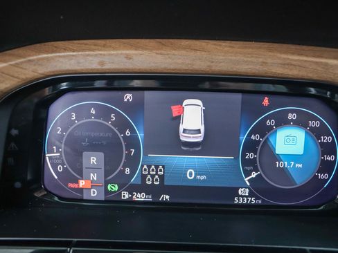 Used 2024 Volkswagen Atlas SE image 15