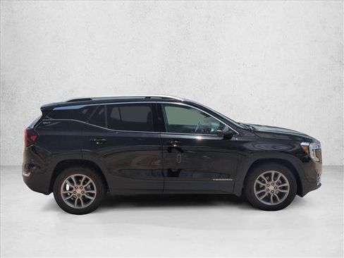 Used 2024 GMC Terrain SLT FWD image 4
