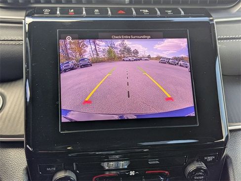 New 2025 Jeep Grand Cherokee L Laredo image 22