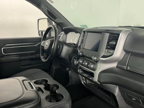 Used 2024 RAM 2500 Big Horn w/ Bed Utility Group image 32