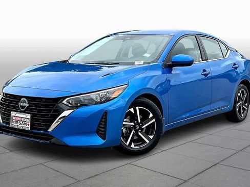 Certified 2025 Nissan Sentra SV image 1