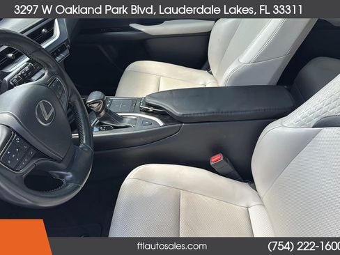 Used 2019 Lexus UX 200 w/ Premium Package FWD image 19