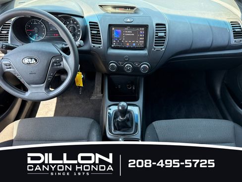 Used 2017 Kia Forte LX FWD image 5