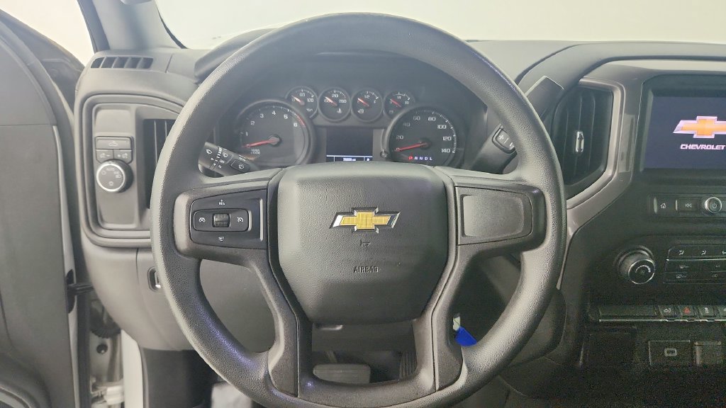Used 2020 Chevrolet Silverado 1500 Custom w/ Custom Value Package RWD image 17