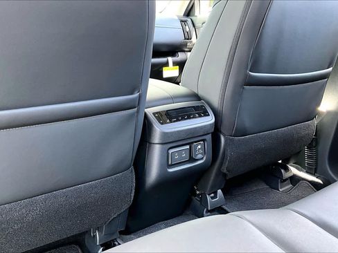 New 2026 Nissan Pathfinder Platinum w/ Cargo Package FWD image 19