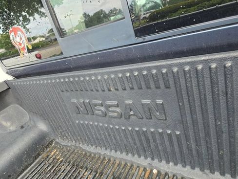 Used 2018 Nissan Frontier SV RWD image 6